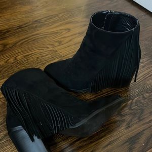 Black faux suede fringy booties - Forever 21, size 8.5